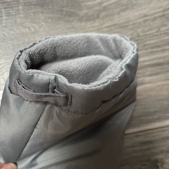 Toddler boys gray silver lightweight Jacket coat size 5T - Picture 4 of 9